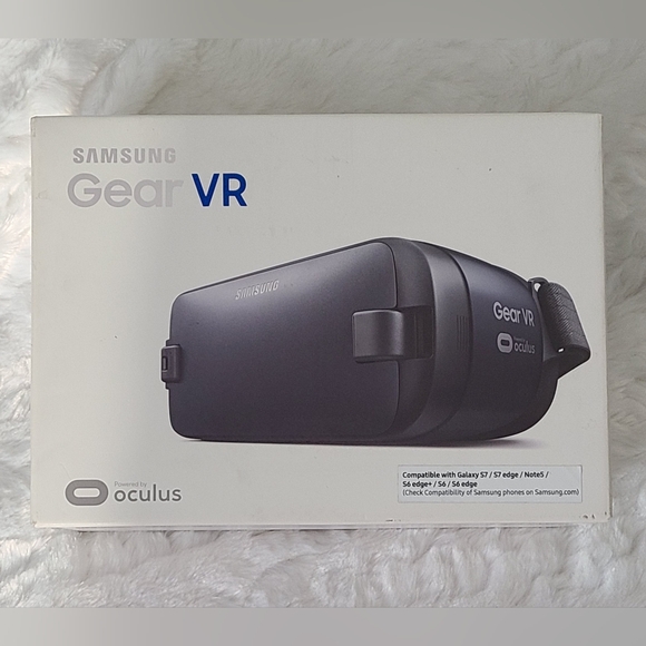 Samsung GEAR VR OCU LUS Virtual Reality Headset SM-R323 (2016 Edition) NEW in BOX